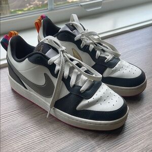 Nike Black and White Sneakers Classic Design